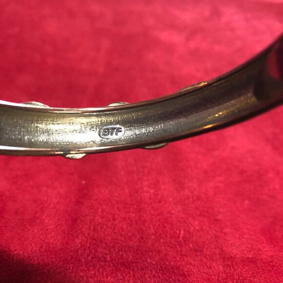 Vintage Black Enamel Hinged Bangle Bracelet Gold Tone Serpent Design by BTF - Picture 8 of 8